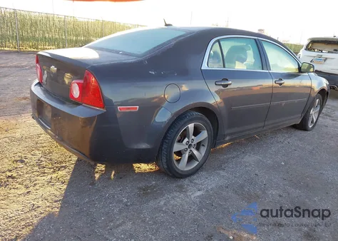 2011 Chevrolet Malibu Ls z USA, uszkodzony, nr VIN 1G1ZB5E18BF327304